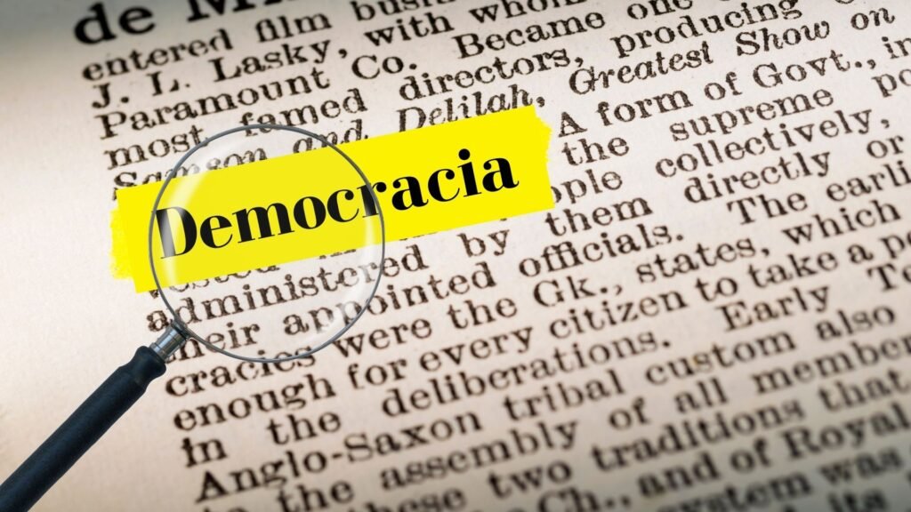 Qué es la democracia y la participación social - La profe Mónica
